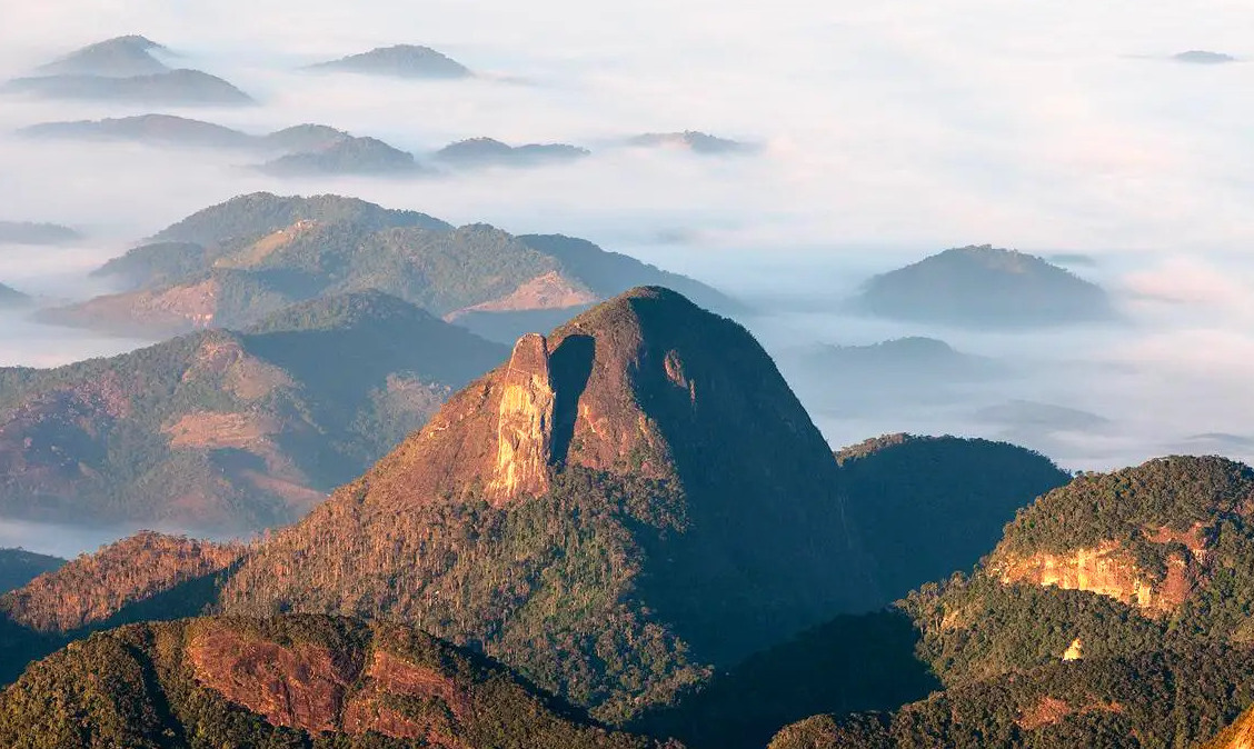 Itakolumit, das Biegegestein - Itacolomi | Secret World Trip Planner