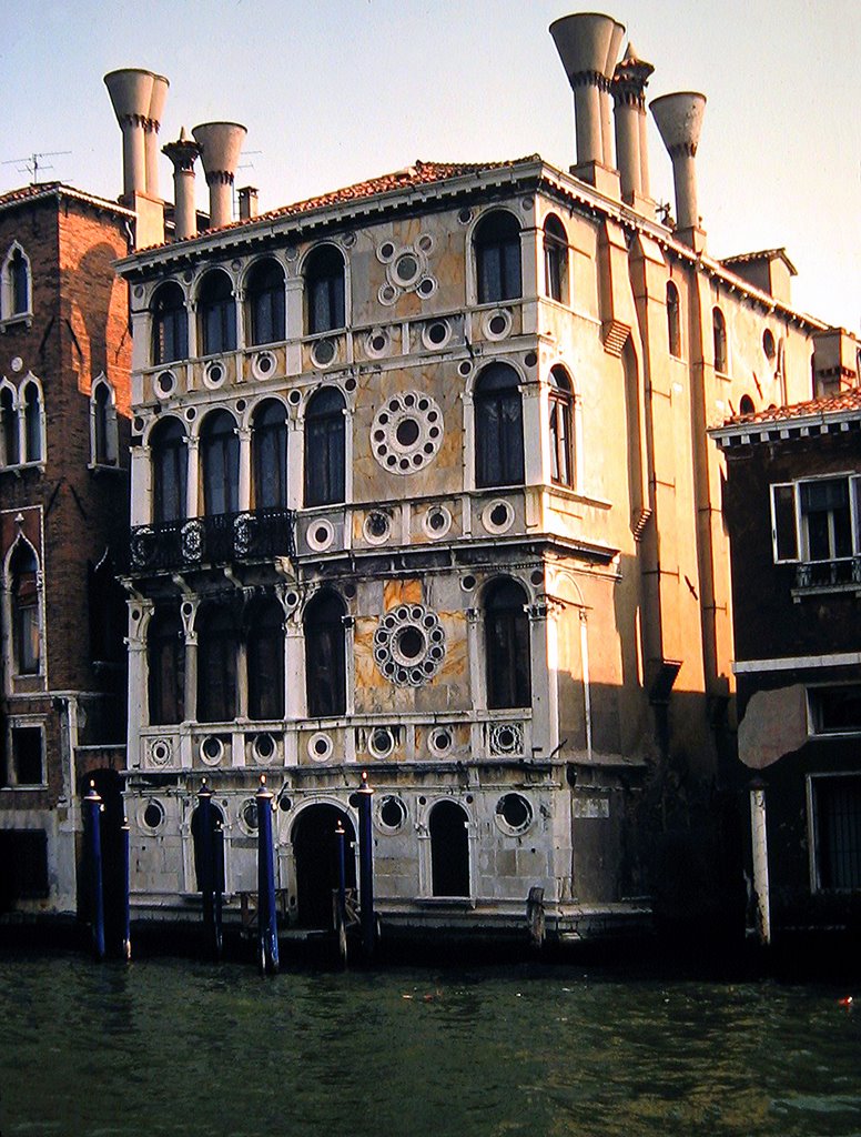 Ca Dario Palatul blestemat - Venezia | Secret World Trip Planner