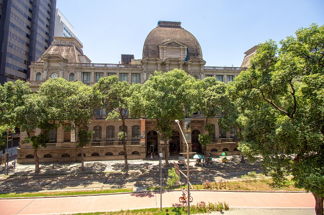Ang Pambansang Museo ng Fine Arts - Rio de Janeiro | Secret World Trip Planner