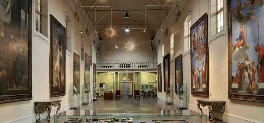 Galerija slika nastala je 1838. godine, sa sjedištem u palači misije, a zatim u - Forlì | Secret World Trip Planner