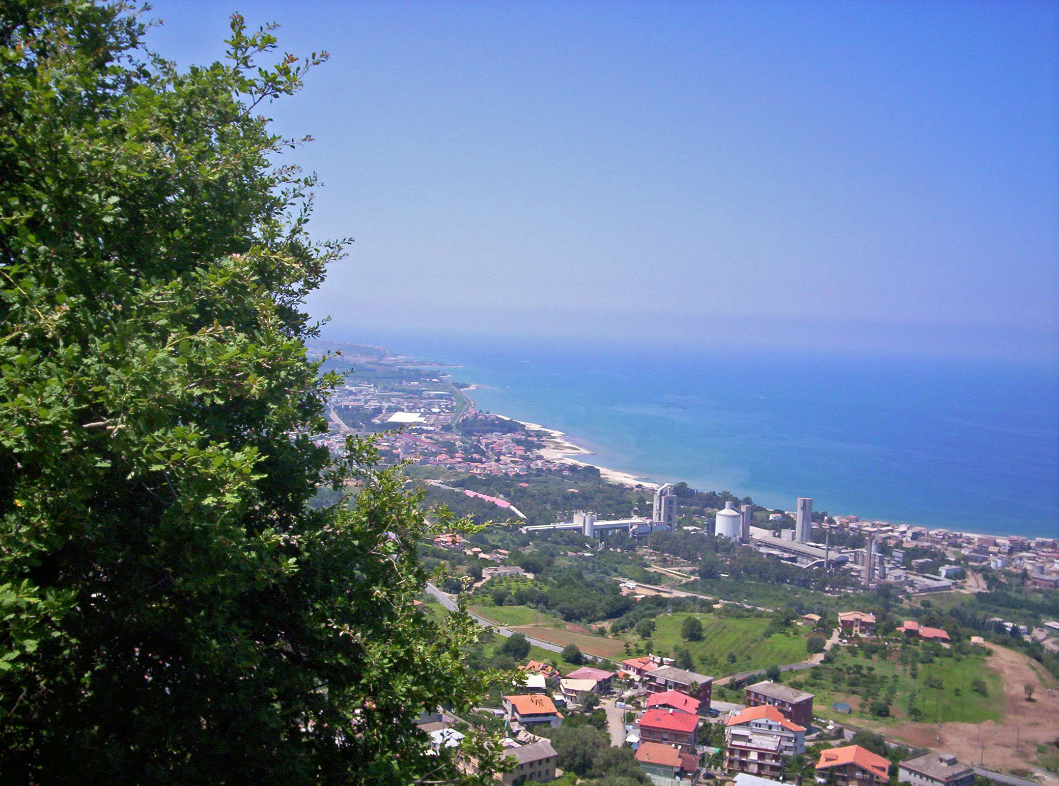 বীরত্বসূচক প্রাসাদ - Vibo Valentia | Secret World Trip Planner