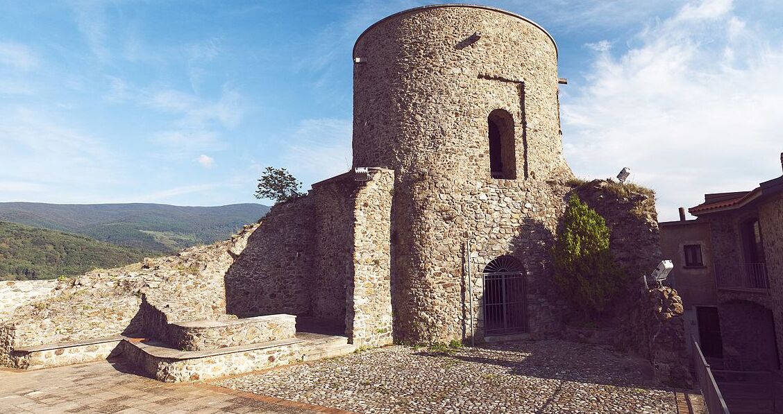 טירת הוולדנס של משמר פיימונטה - Guardia Piemontese | Secret World Trip Planner