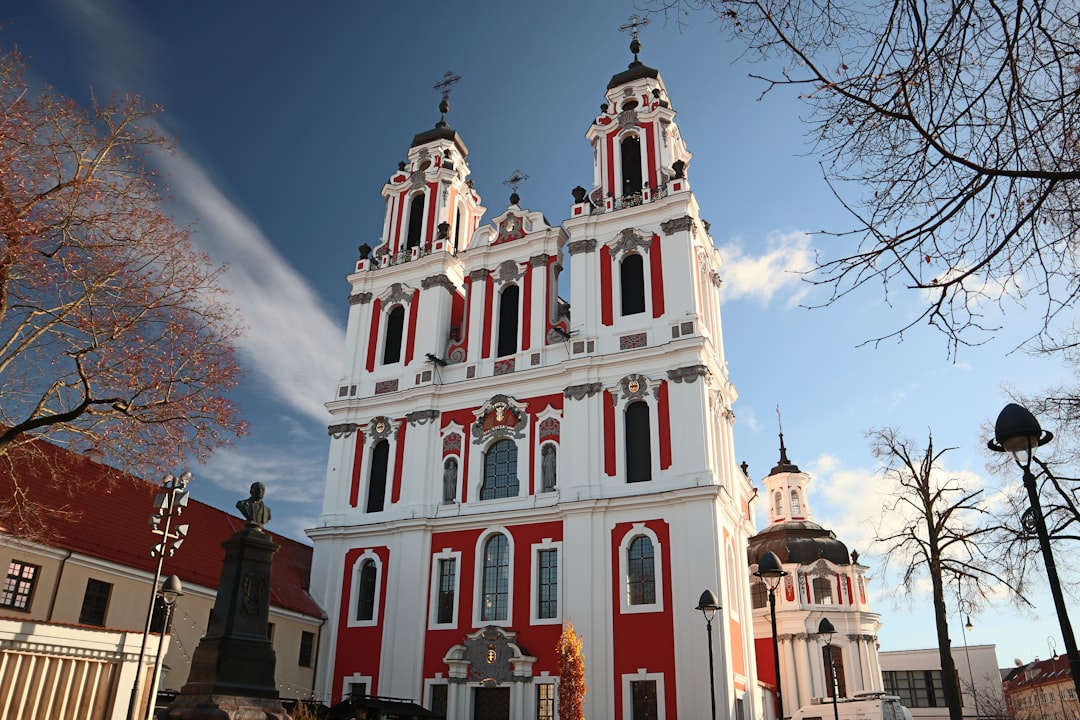 Vilnius: Iglesia Ortodoxa del Espíritu Santo - Vilnius | Secret World Trip Planner
