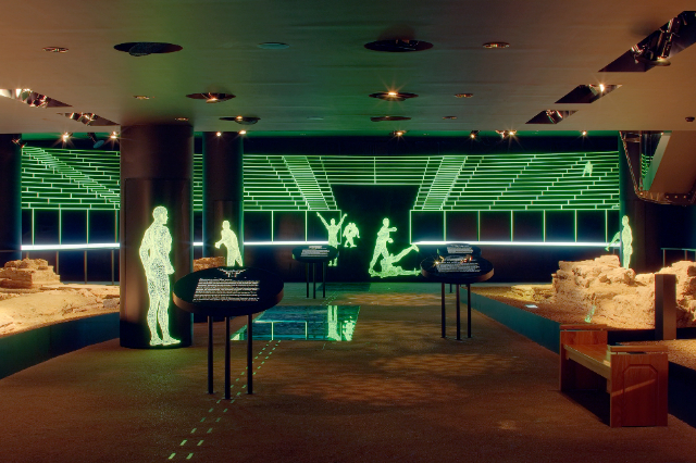 Падземны рымскі амфітэатр Гілдхола - Guildhall Yard | Secret World Trip Planner