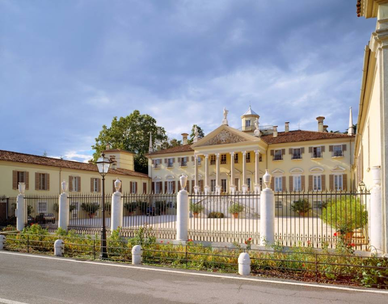 Fashion and Costume Museum