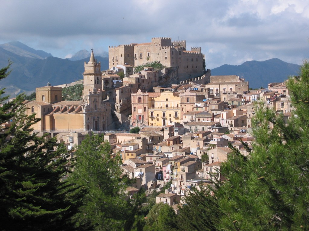 Zamek Caccamo - Caccamo | Secret World Trip Planner