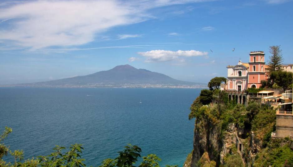 Gereja Santa Maria Annunziata - Vico Equense | Secret World Trip Planner