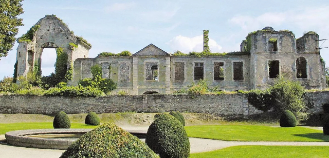 சபதம் அபே - Cherbourg-Octeville | Secret World Trip Planner