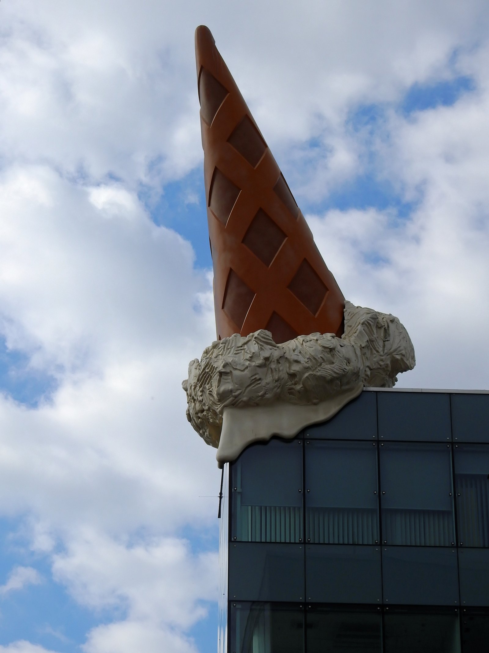 ส่งโคน - Köln | Secret World Trip Planner