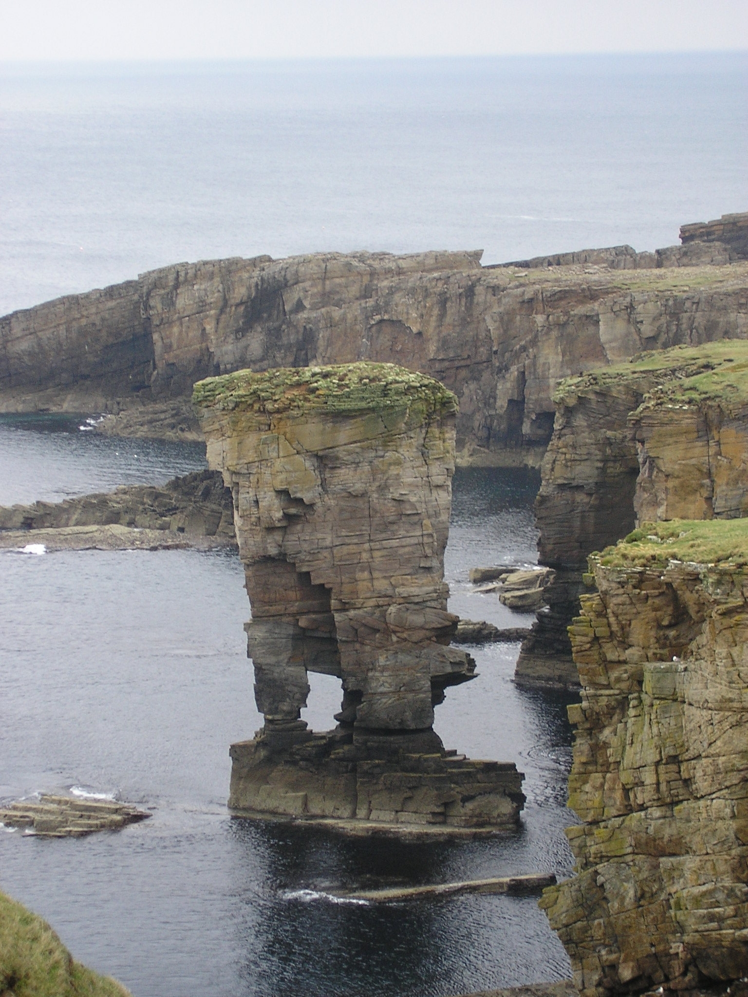 Yesnaby Cliffs - Yesnaby | Secret World Trip Planner