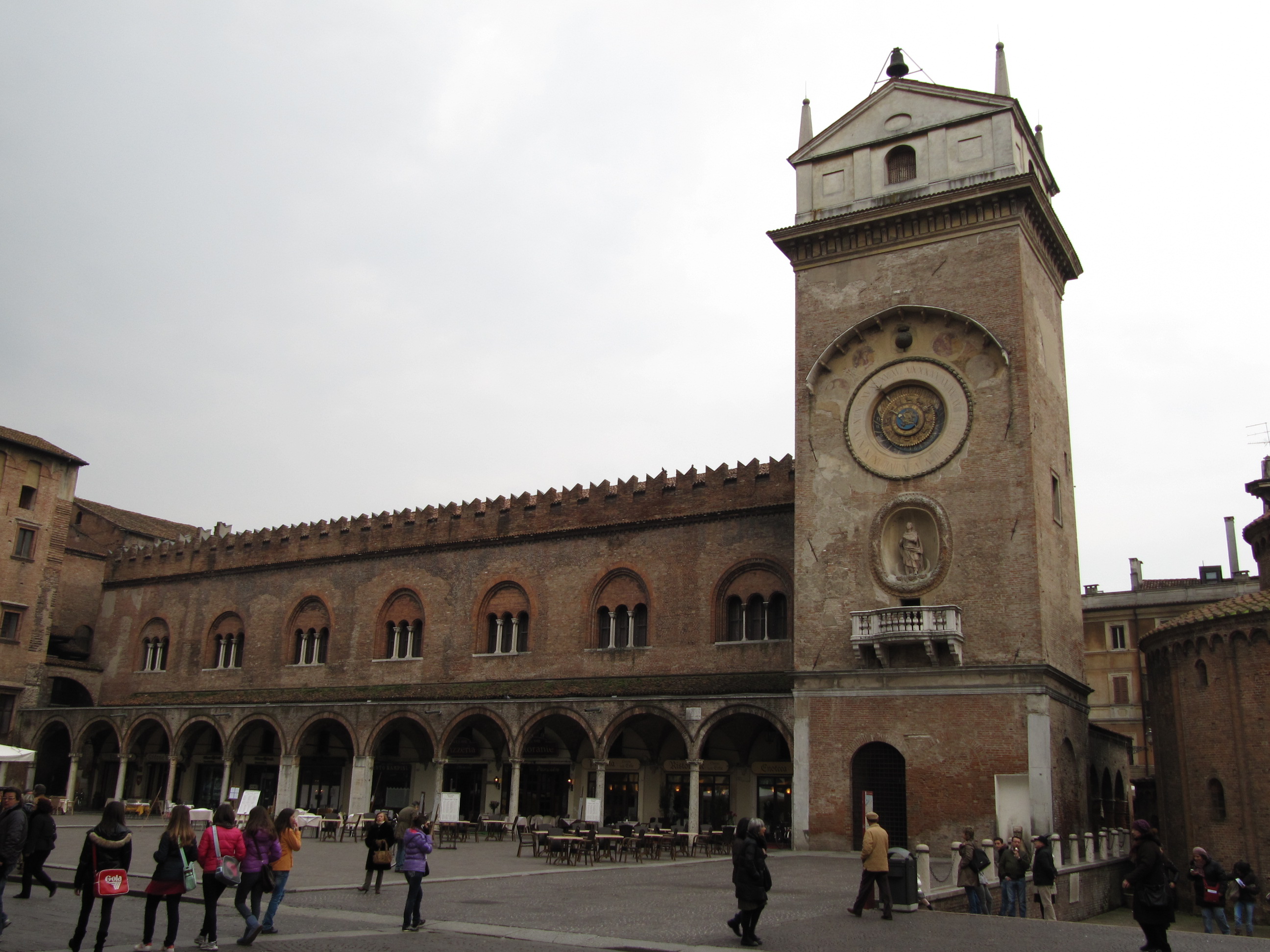 Tour de l'horloge et musée du temps