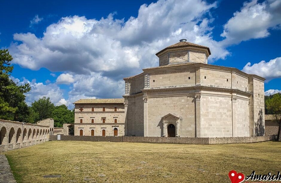 Сьвятыню Мацарэта - Macereto | Secret World Trip Planner