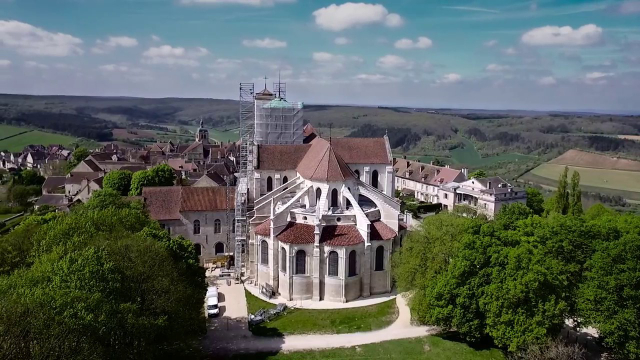 Βασιλική της Αγίας Μαρίας της Μαγδαληνής - Vézelay | Secret World Trip Planner