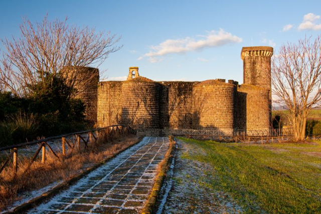 Abbadia gaztelua - Museo archeologico nazionale di Vulci | Secret World Trip Planner