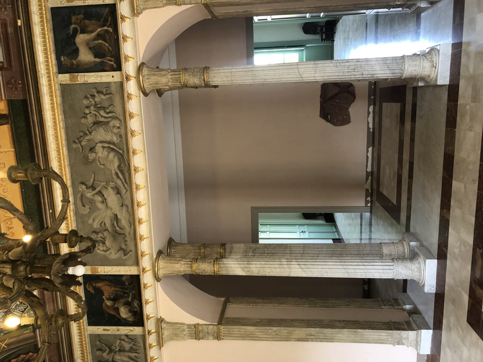 O real pavillón de Caza de Ficuzza - Ficuzza | Secret World Trip Planner