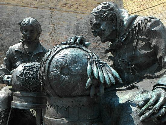 Monumenti i shatërvanit për krijuesin e dantellave