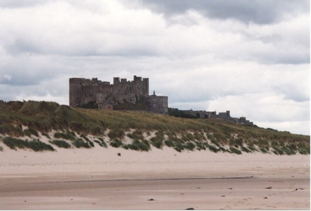 Bamburgh Beach and the wonderful castle - Bamburgh | Secret World Trip Planner