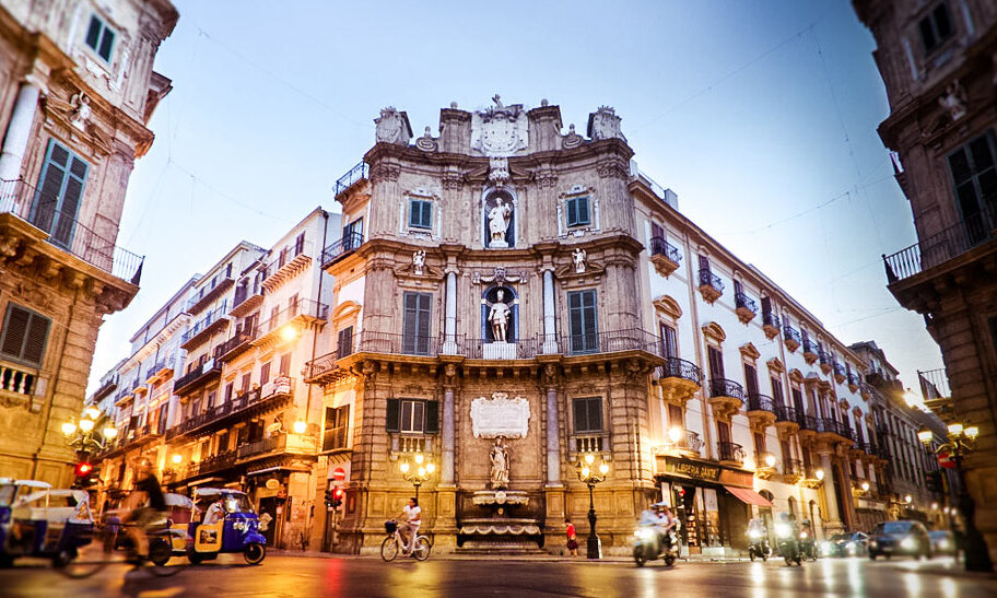 પિયાઝા Vigliena માં પાલેર્મો - Palermo | Secret World Trip Planner