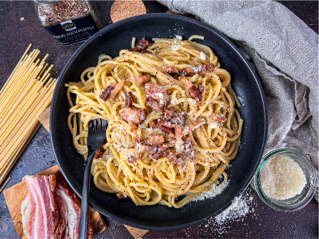 Carbonara kilmė: Pasakojimas apie du miestus