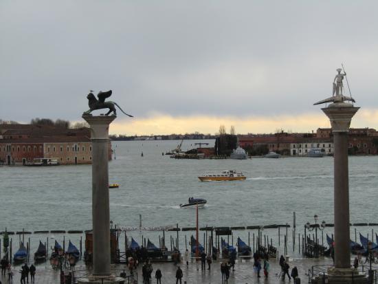 Venedig och den saknade tredje kolumnen