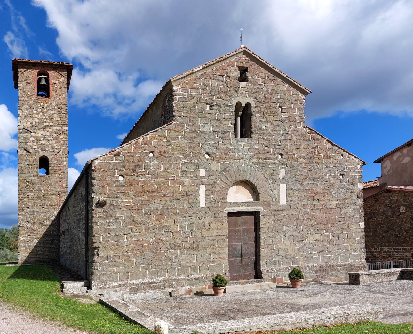 کلیسای سن رومولو در گویل - Figline Valdarno | Secret World Trip Planner