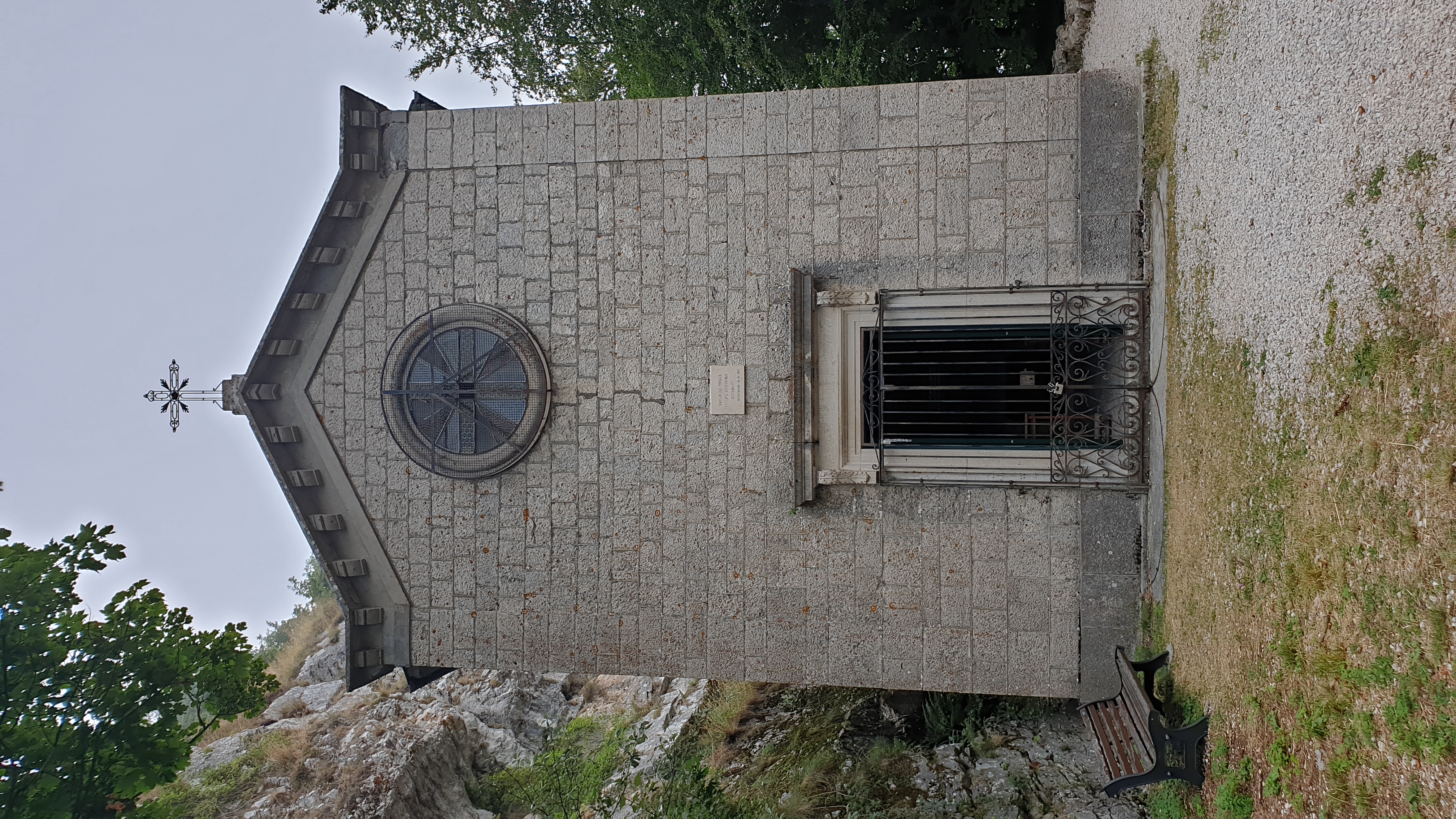 קאפרקוטה, כפר בין הפסגות הגבוהות ביותר של האפנינים. - Capracotta | Secret World Trip Planner