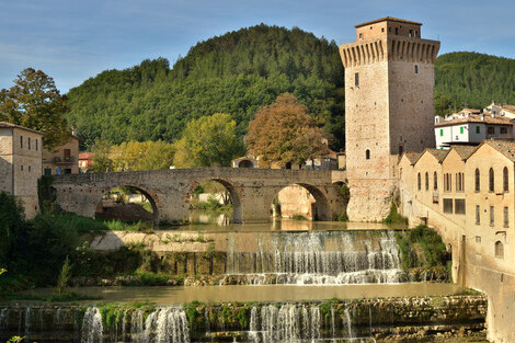 Il Ponte di Fermignano - Echallod | Secret World Trip Planner