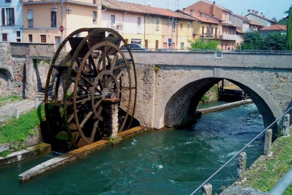 그로펠로 다다 다리 - Groppello d'Adda | Secret World Trip Planner