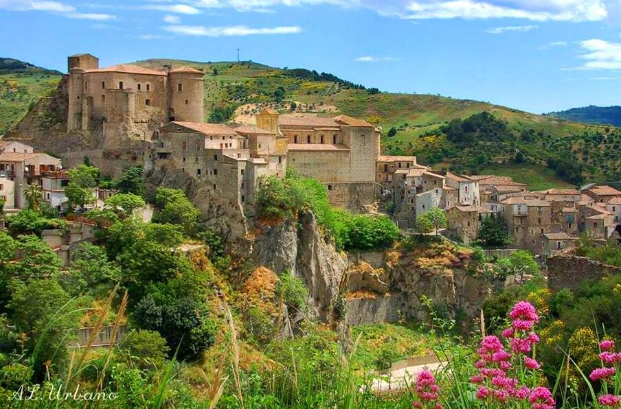 Oriolga, utvrđeno selo - Oriolo | Secret World Trip Planner