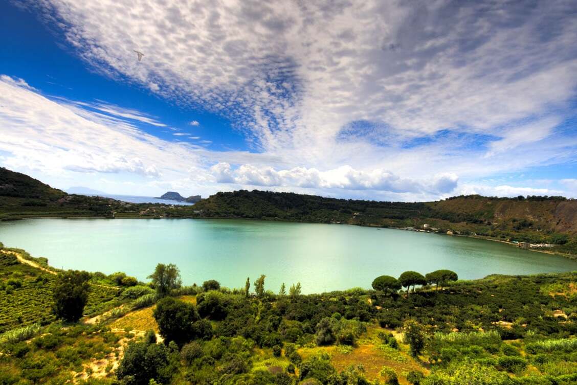 লেক Averno - Lago d'Averno | Secret World Trip Planner