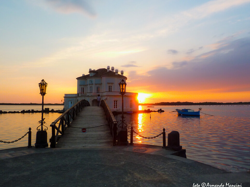 লেক Fusaro এবং সুন্দর Casina Vanvitelliana - Lago Fusaro | Secret World Trip Planner