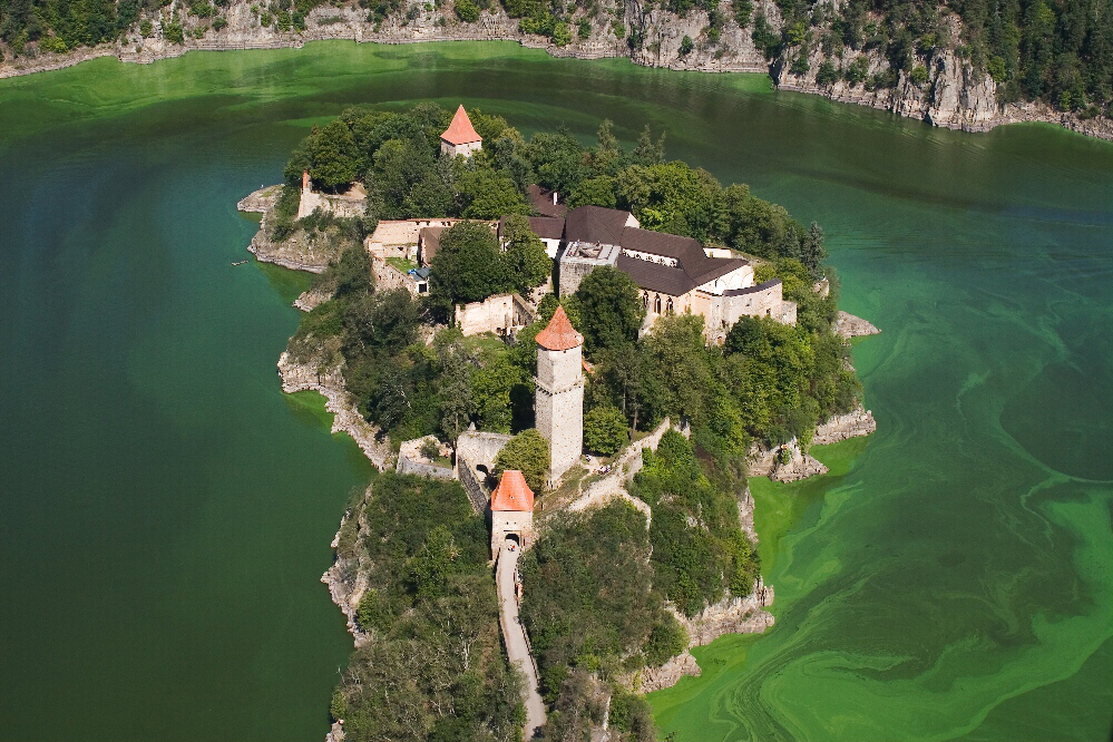 HRAD ZVÍKOV