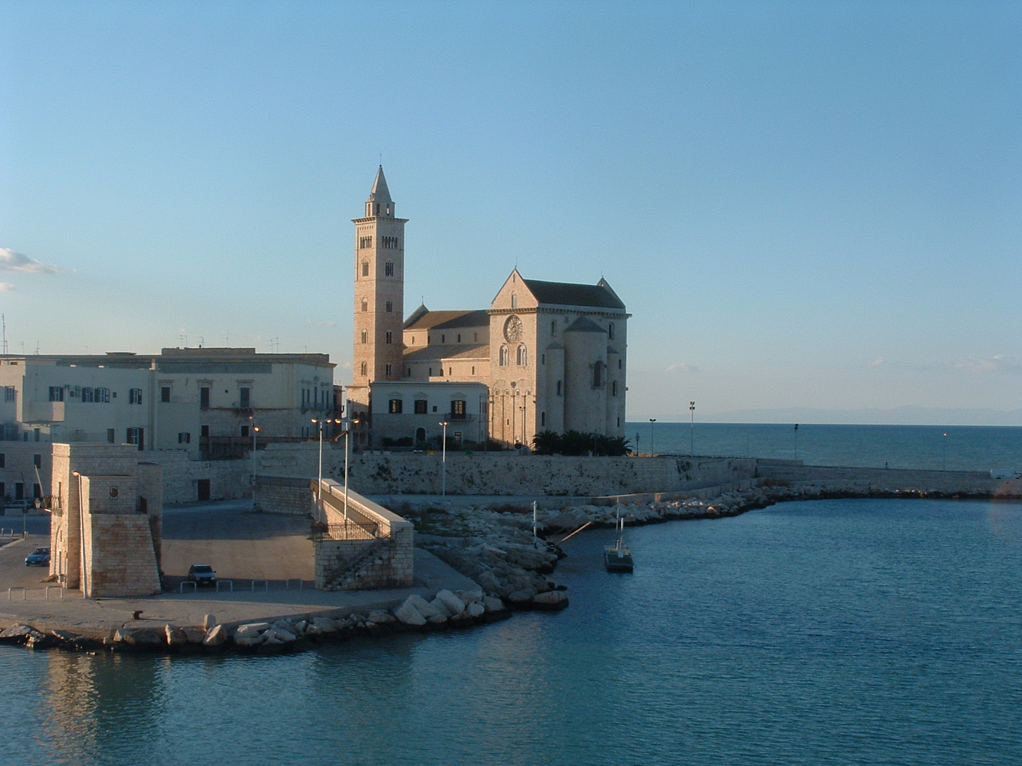 Katedral ng Trani - Trani | Secret World Trip Planner