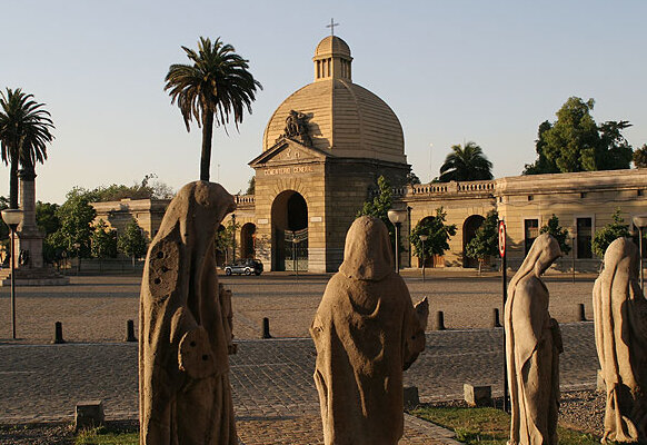 Cementerio ಜನರಲ್: ಒಂದು ಸ್ಯಾಂಟಿಯಾಗೊ ನ ಹಿಡನ್ ಖಜಾನೆಗಳು - Recoleta | Secret World Trip Planner