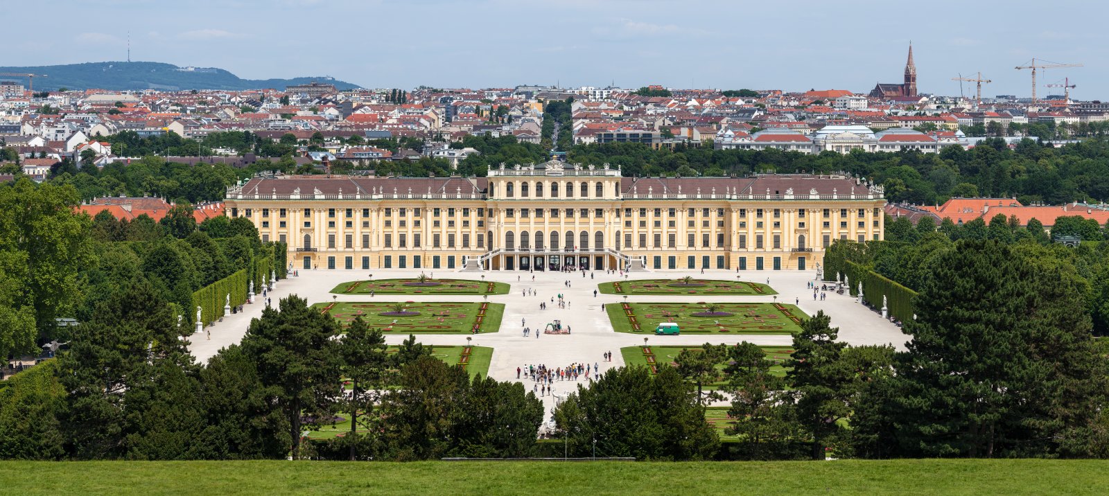 Schloss Schönbrunn ist Wiens Antwort auf Versailles - Wien | Secret World Trip Planner