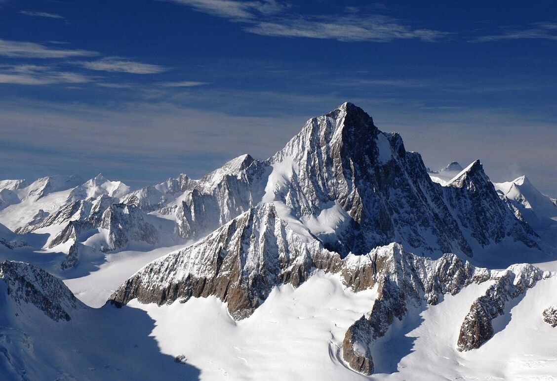 Finsteraarhorn, hæsta hámarki Bernese Ölpunum - Fieschertal | Secret World Trip Planner