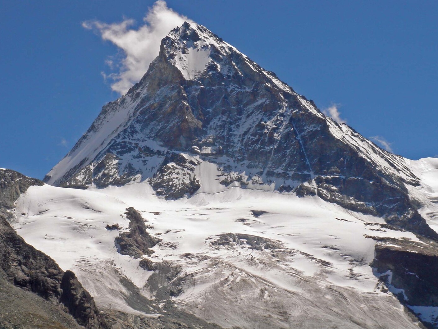 A Dent Blanche egy hegy a Pennine Alpokban - Zermatt | Secret World Trip Planner