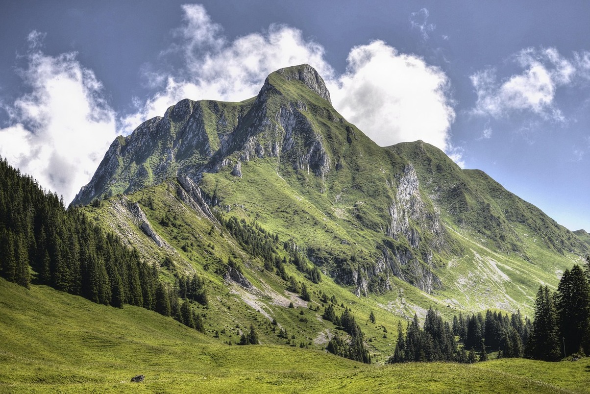 A Dent Blanche egy hegy a Pennine Alpokban - Zermatt | Secret World Trip Planner