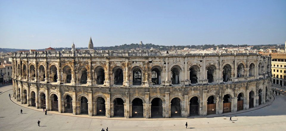 Nimes Amfitiyatrosu