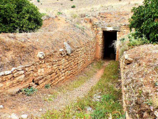 Gewölbegrab von Tiryns - Nea Tiryntha | Secret World Trip Planner