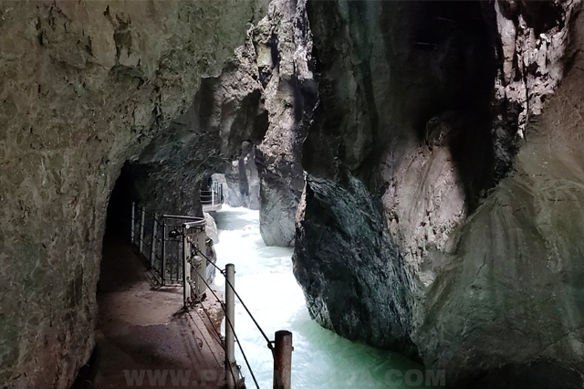 Ущелина, пішохідна доріжка Гарміш-Партенкірхен - Garmisch-Partenkirchen | Secret World Trip Planner