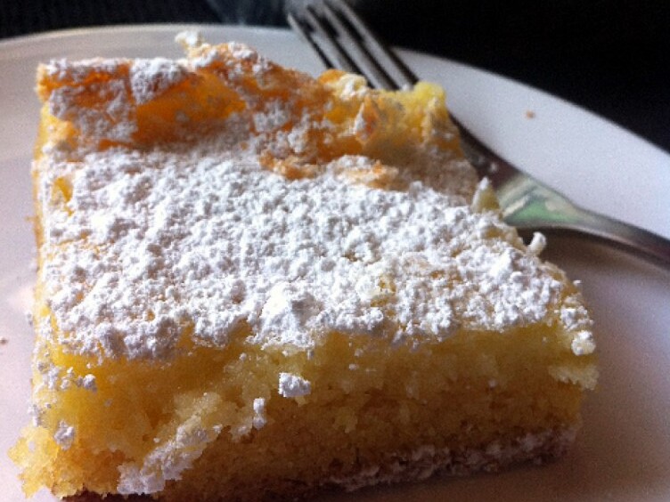 Torta al burro appiccicoso - St. Louis | Secret World Trip Planner
