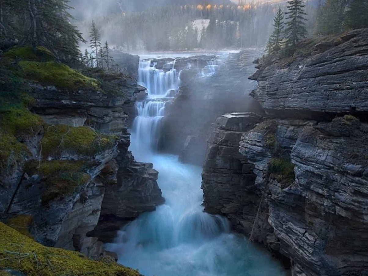 Athabasca Falls in Jasper National Park - Jasper | Secret World Trip Planner