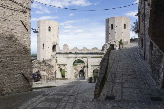 পোর্টা ভেনেরে সূর্যাস্ত - Spello | Secret World Trip Planner