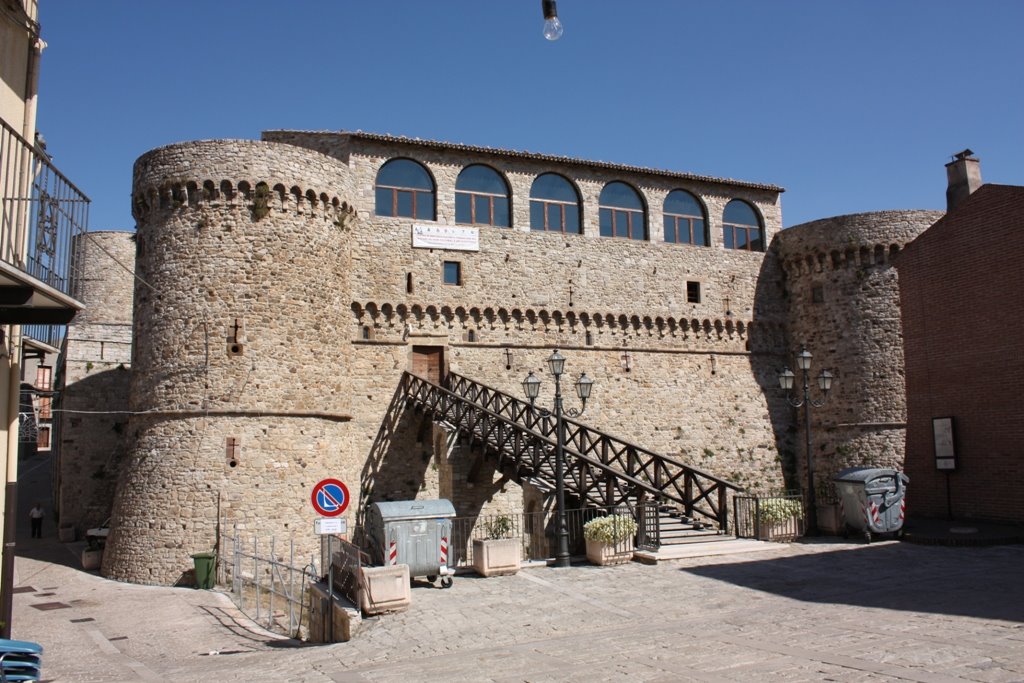 Castillo de Civitacampomarano