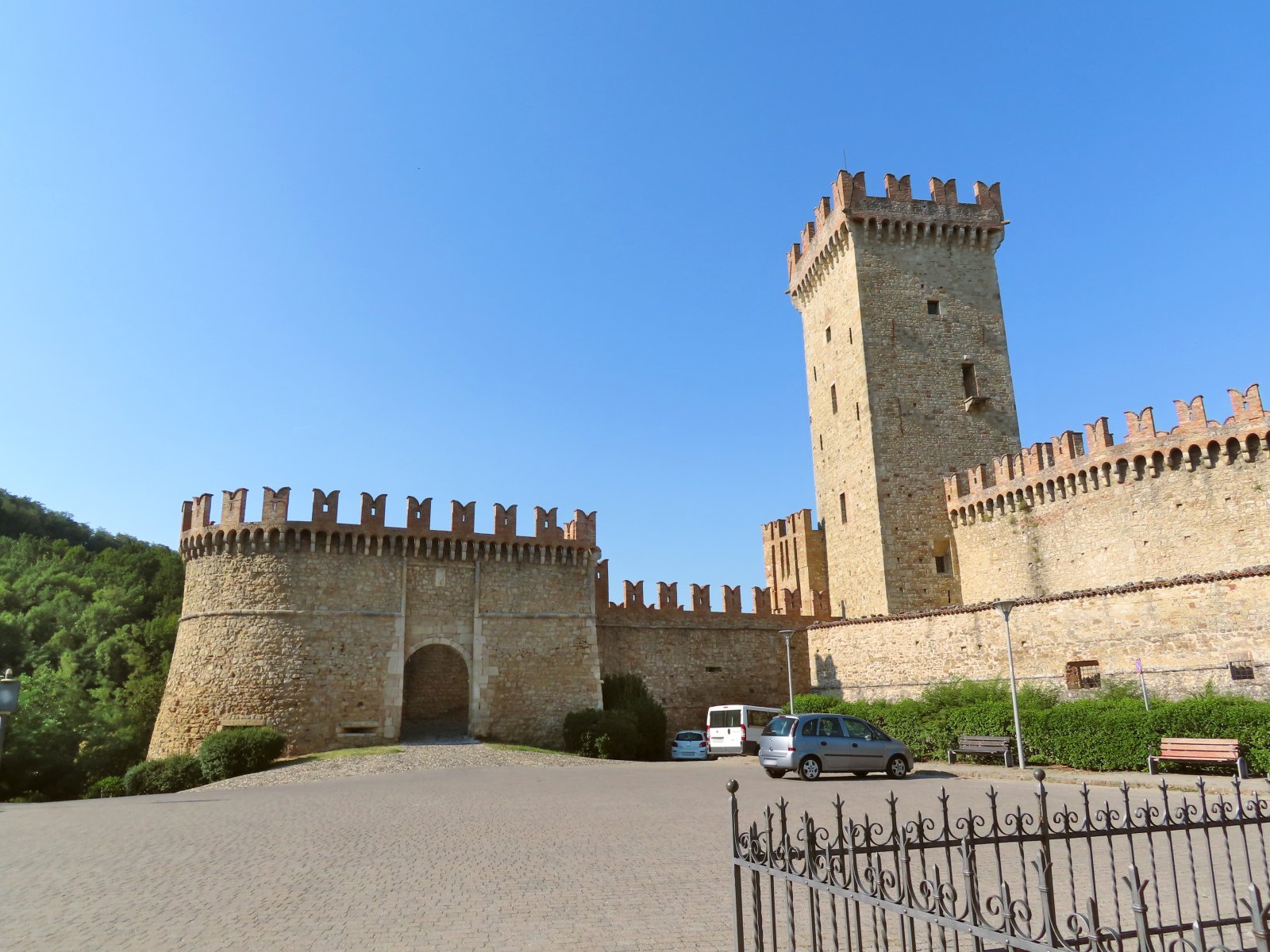 Vigoleno, peri masalları Köyü-gizli Dünya - Vigoleno | Secret World Trip Planner