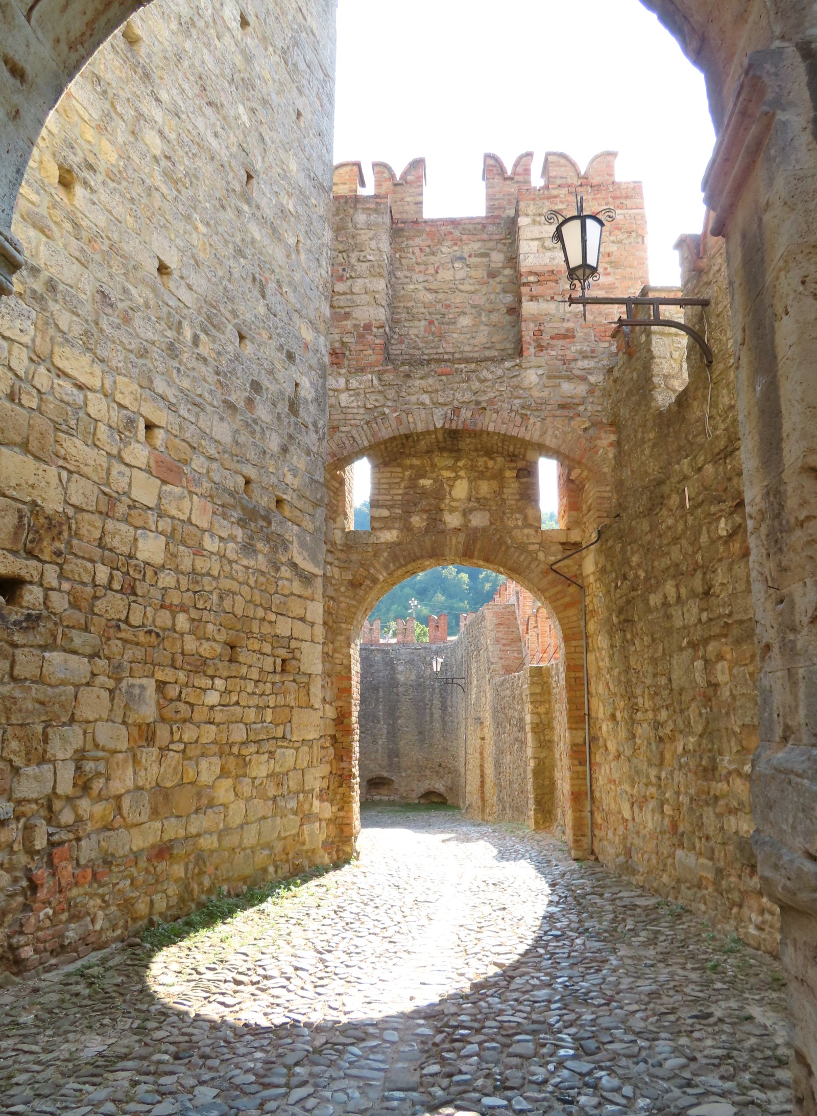 Vigoleno, peri masalları Köyü-gizli Dünya - Vigoleno | Secret World Trip Planner