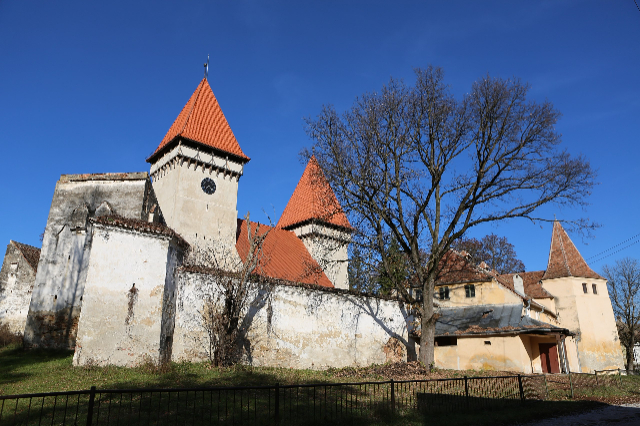 Den befæstede kirke i Dealu Frumos - Dealu Frumos | Secret World Trip Planner