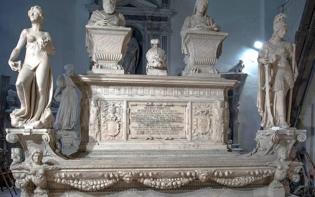 Basilica di San Giacomo degli Spagnoli - Napoli | Secret World Trip Planner