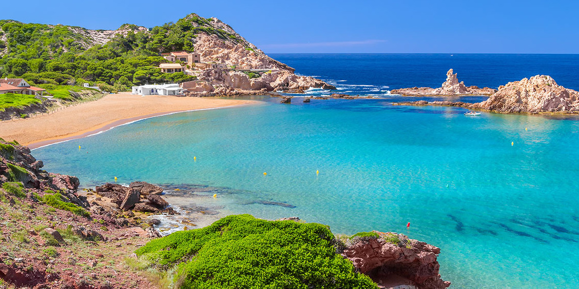 カーラ-プレゴンダ - Es Mercadal | Secret World Trip Planner